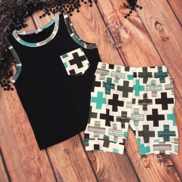 Boys Outfit - Picture 2 of 3