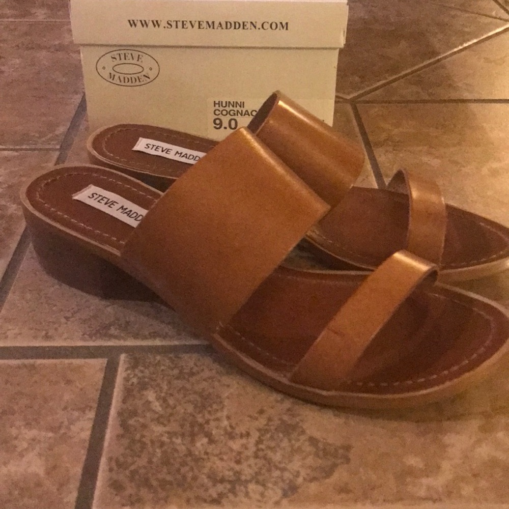 Steve Madden Hunni Cognac Sandals