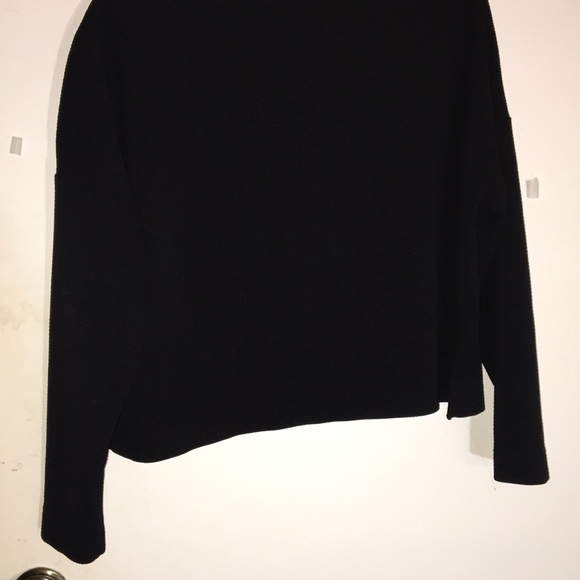 Top - Picture 2 of 5