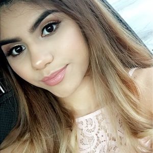 Meet your Posher, Cynthia