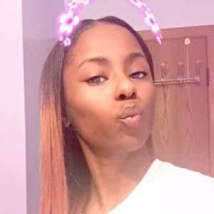 Meet your Posher, Destini