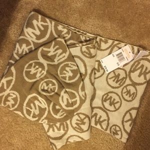 Michael kors scarf and hat set NWT