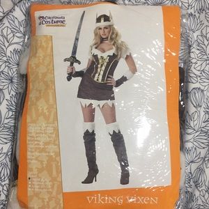 Brand New Viking vixen costume size small(6-8)