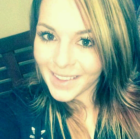 Meet your Posher, Kimberly - Picture 1 of 1