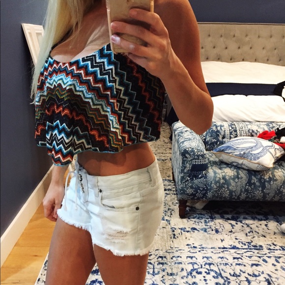 LF crop top with built in bra! - Picture 2 of 2