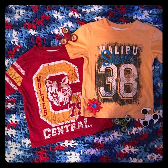 GAP Other - Boys t shirts great condition size4t