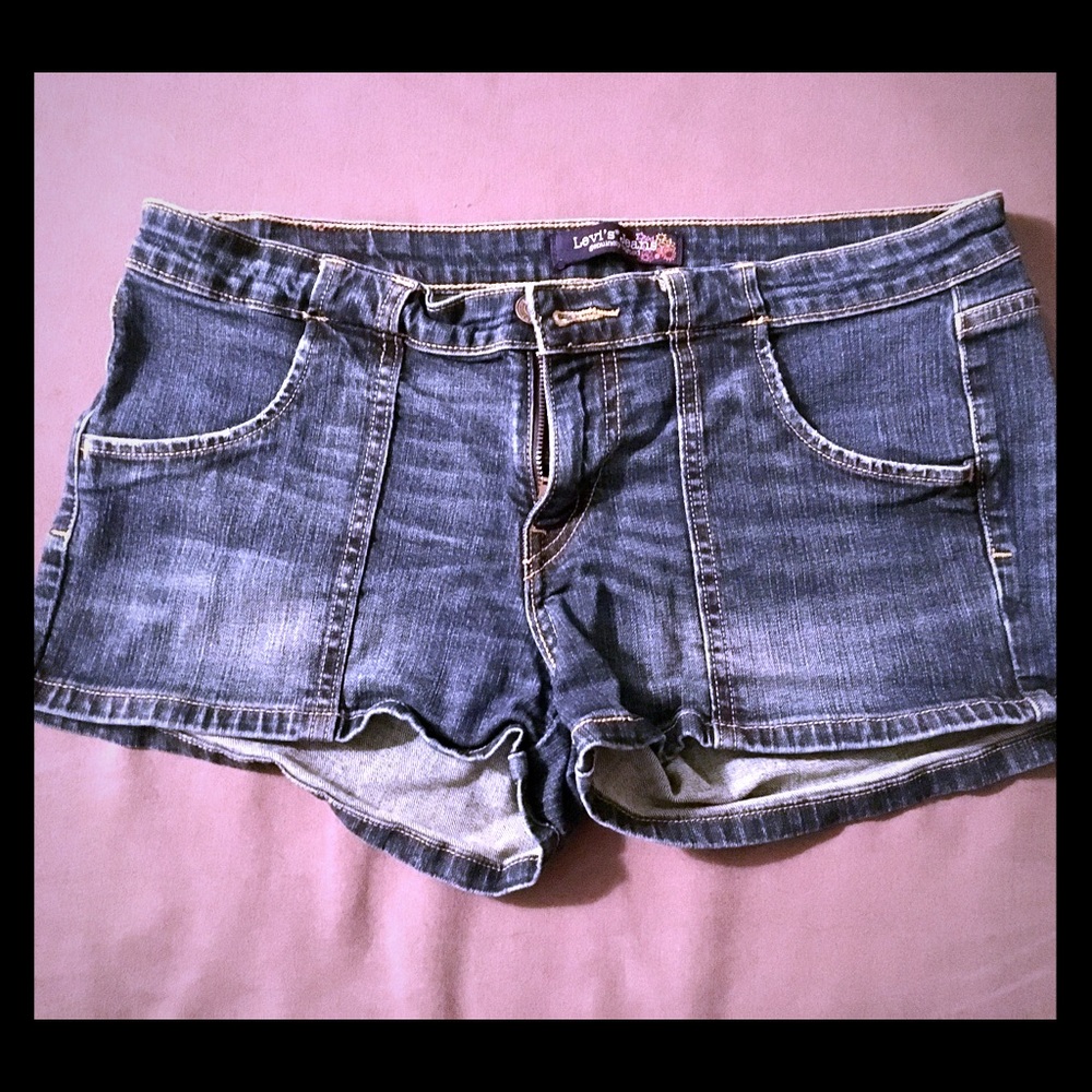 Levi blue jean shorts