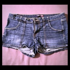 Levi blue jean shorts