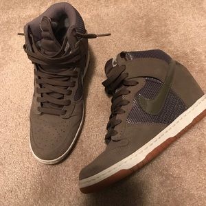 Nike Sky Hi Dunks