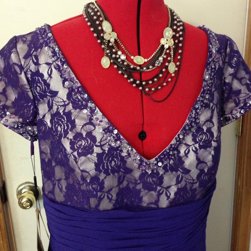 16 • Make Offer • Formal Evening Gown