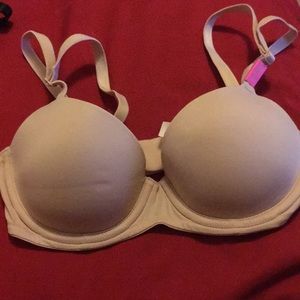 Brand new 32A Victoria secret bra