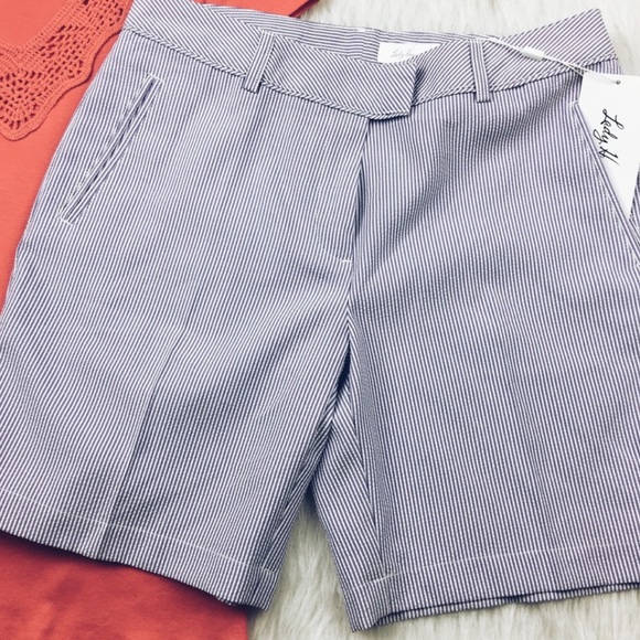 Lady Hagen seersucker pink white striped shorts - Picture 6 of 8