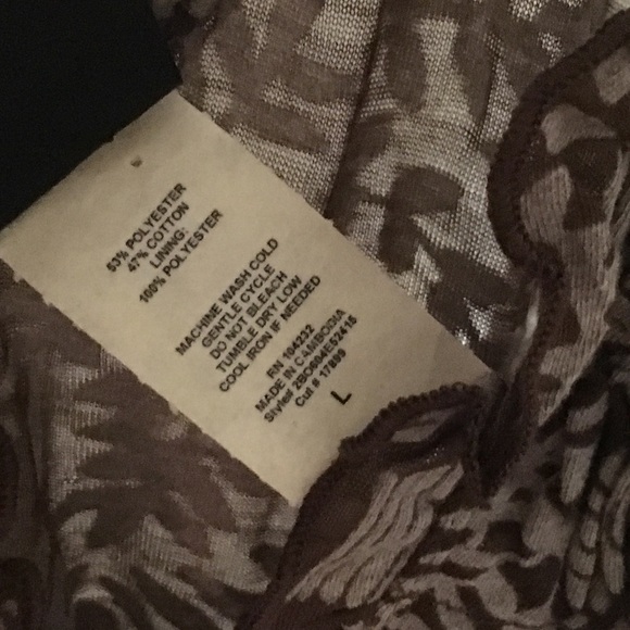 V1 Couture V-Neck Top Cutout Back Tie Back - Picture 5 of 6