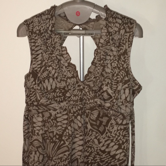 V1 Couture V-Neck Top Cutout Back Tie Back - Picture 2 of 6