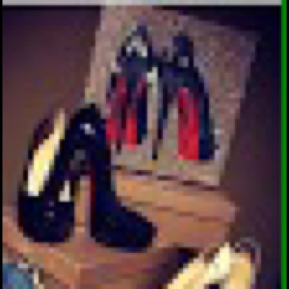 Meet your Posher, Queen - Picture 1 of 1