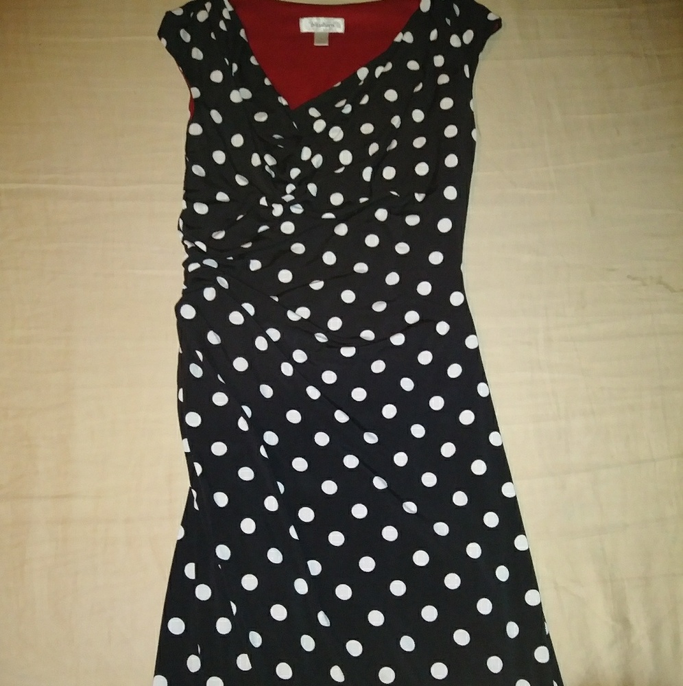Retro-like Polka-dot Dress