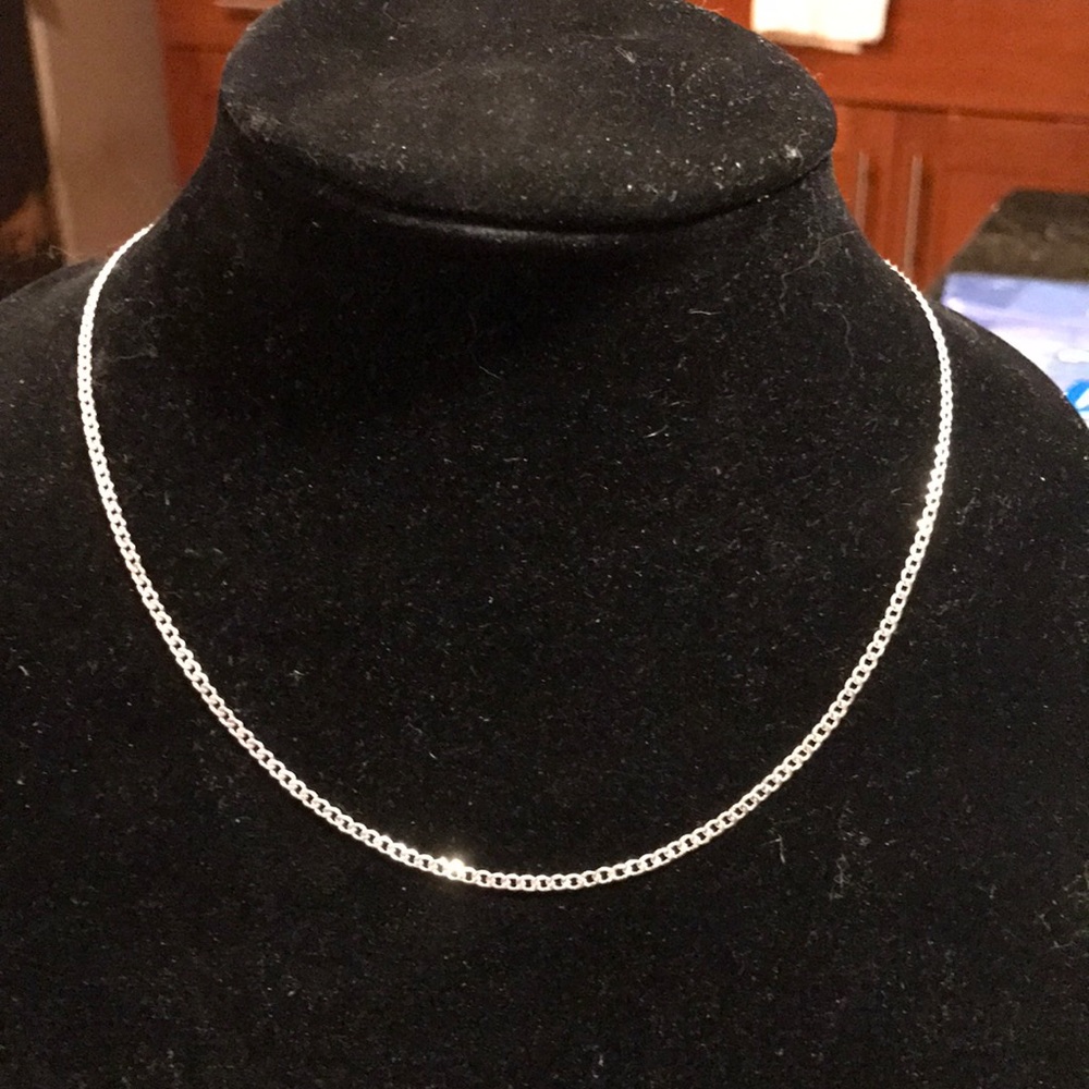 Simple dainty 925SS link chain! 16/18"
