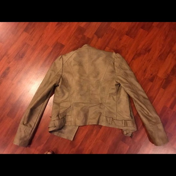 Guess jacket - Picture 2 of 3