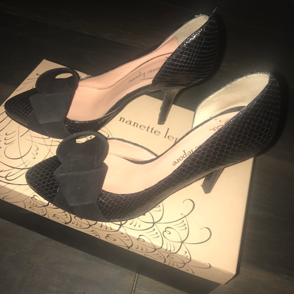 Nanette Lepore Hostess Black Python 4" heel Sz 6 - Picture 2 of 5