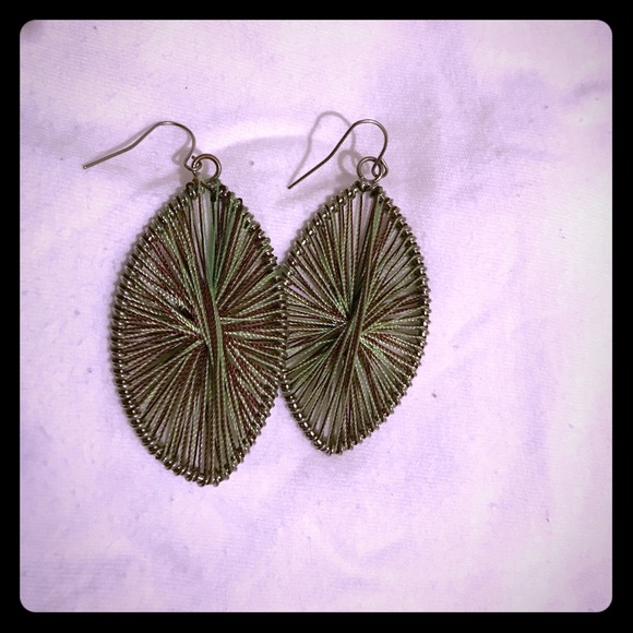 Earring - Picture 2 of 2