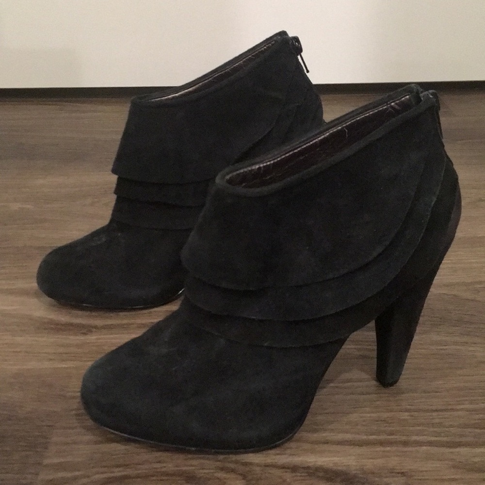 Steve Madden Cuddless Black Suede Booties