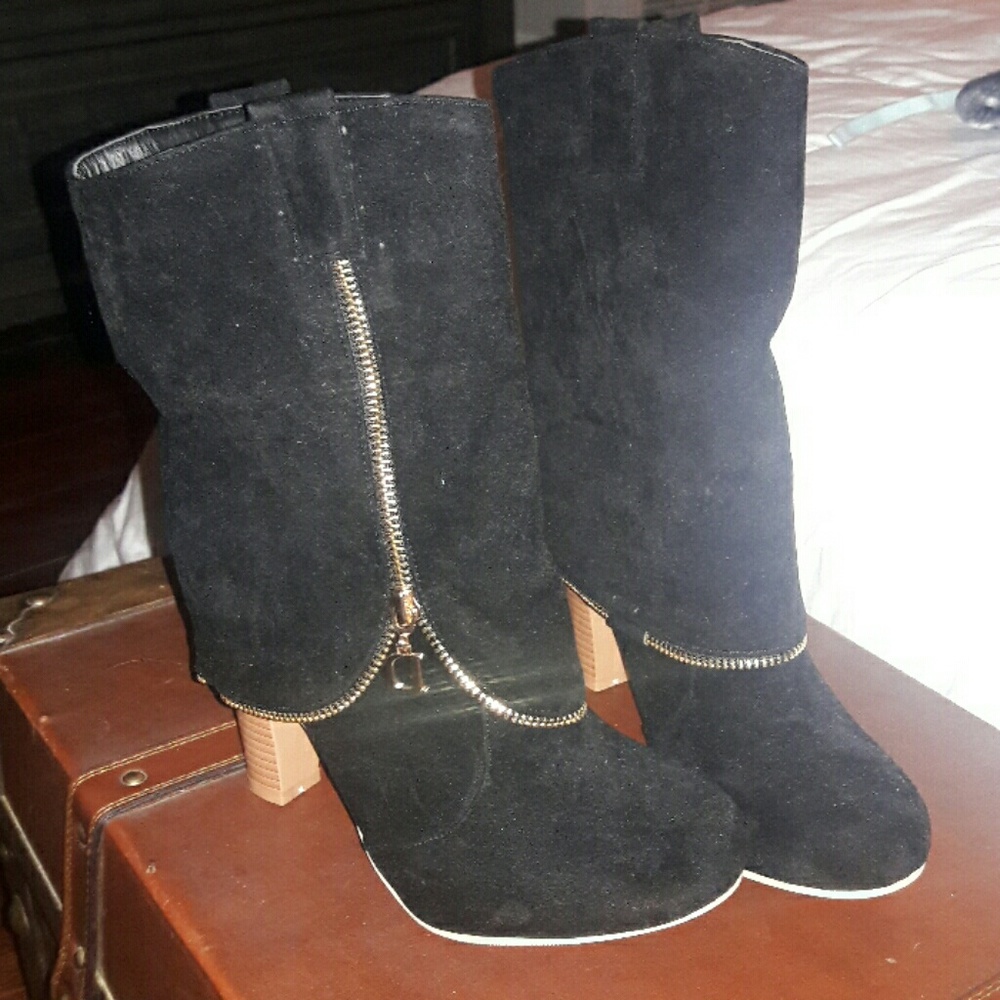 Black faux suede boots - Picture 1 of 3