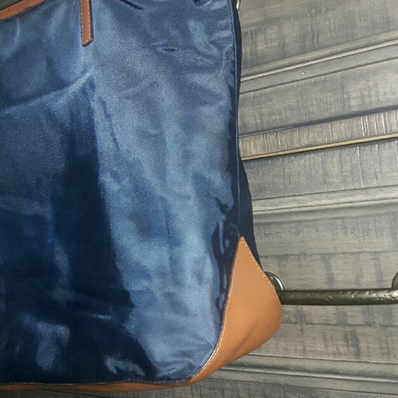 Michael Kors tote - Picture 3 of 7