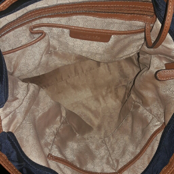 Michael Kors tote - Picture 6 of 7