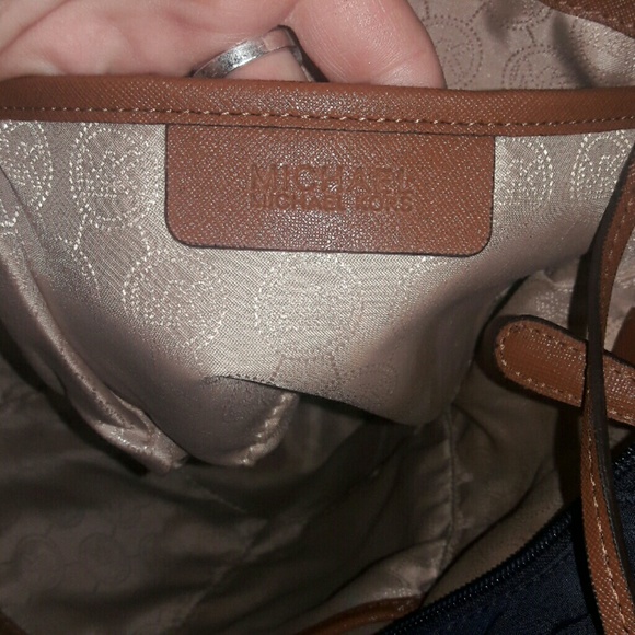 Michael Kors tote - Picture 7 of 7