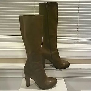 Gorgeous Tsubo Tarian Leather Boots