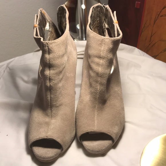 Ann Taylor Loft , booty suede sandals - Picture 3 of 5