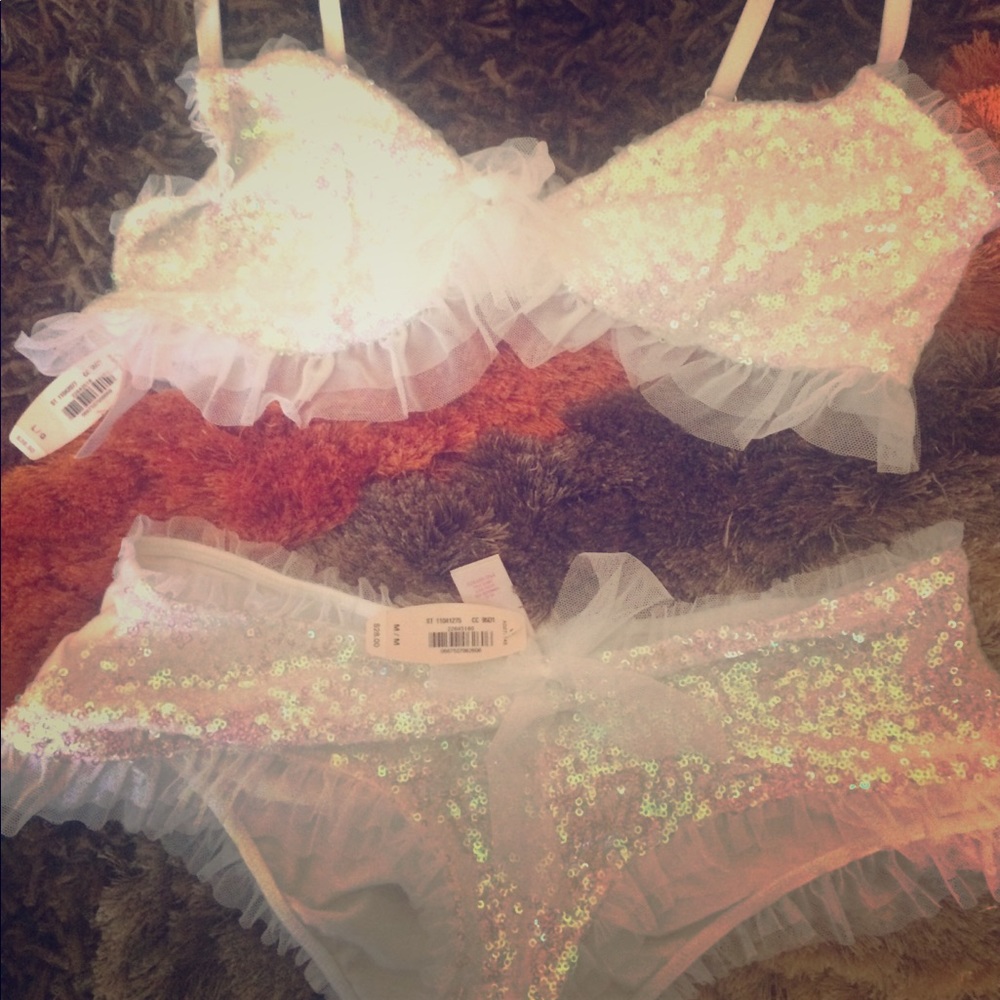 VS Cute Iridescent Sequined bra and panty