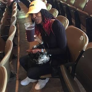 Meet your Posher, Kellie