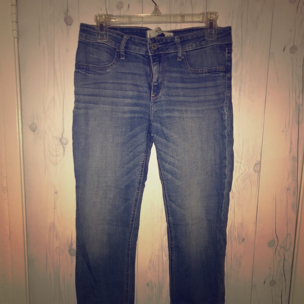 High rise Abercrombie jeans, 6, reg. Like new.