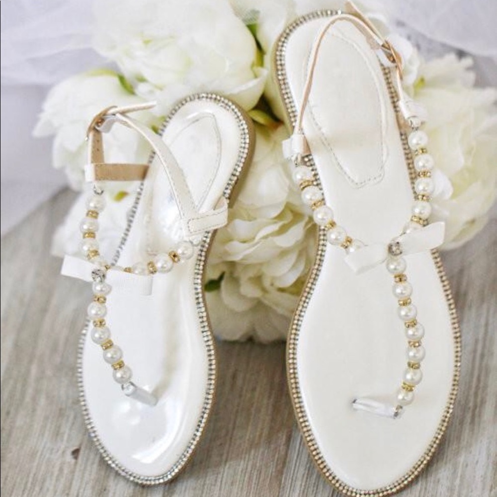 Kids white patent pearl and diamonds sandal