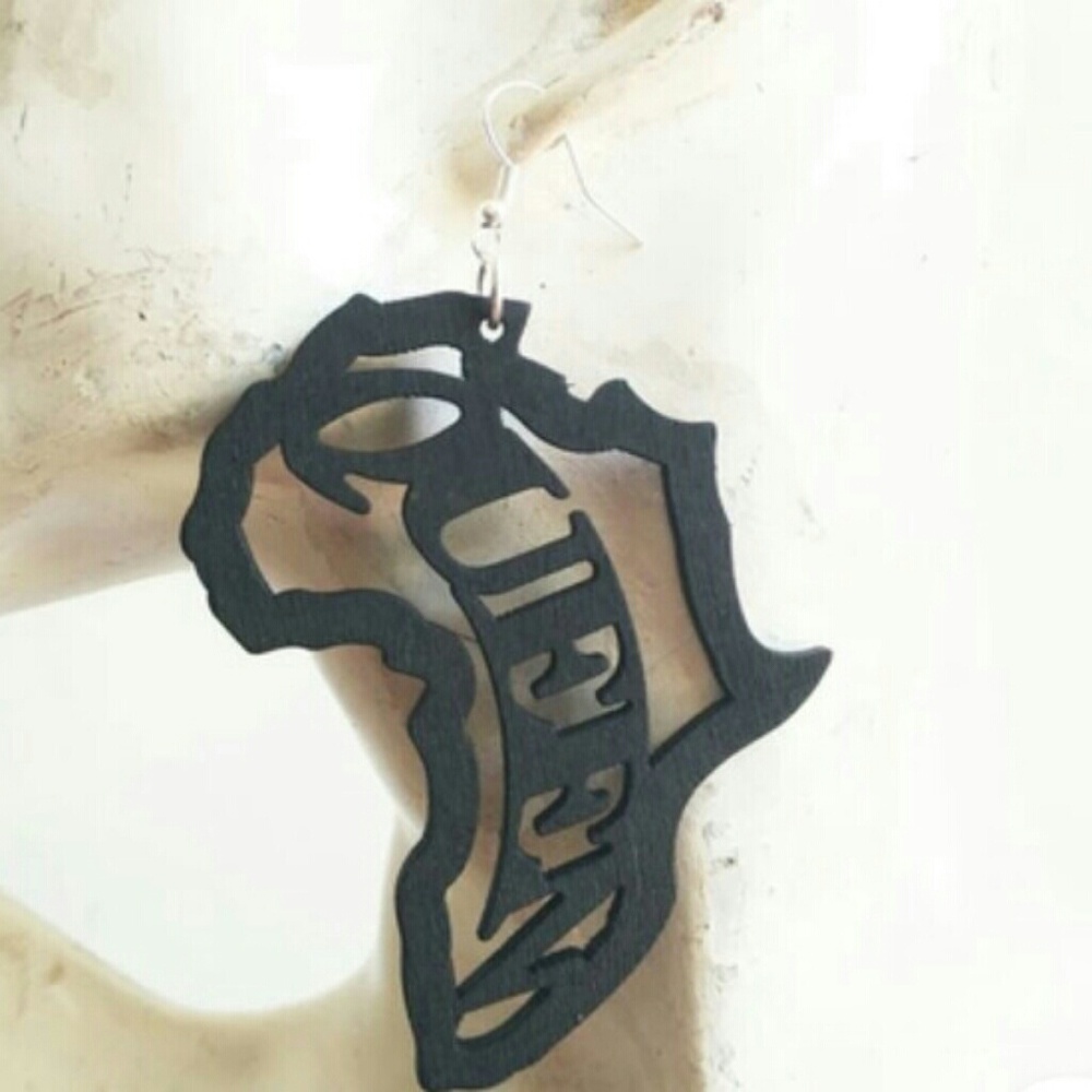 Meet your Posher, Tee