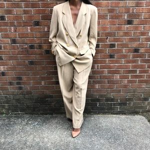 Women's loose fit pant suit and blazer