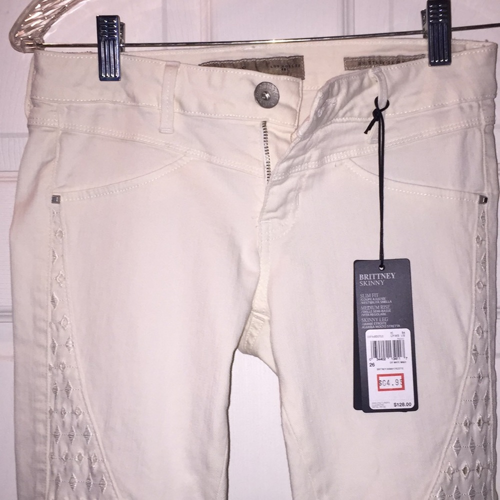 GUESS WHITE SKINNY JEANS