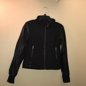 Leather sleeve jacket