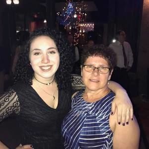 Meet your Posher, Alyson