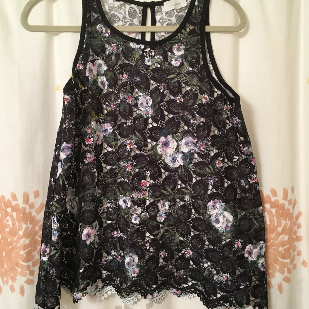 Anthropologie- Inari Botanical Lace Shell Tank