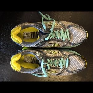 Brooks running sneaker