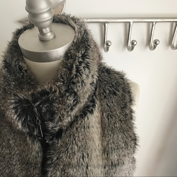 🍂Fur Vest🍂 - Picture 2 of 4