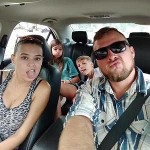 Meet your Posher, Crystal