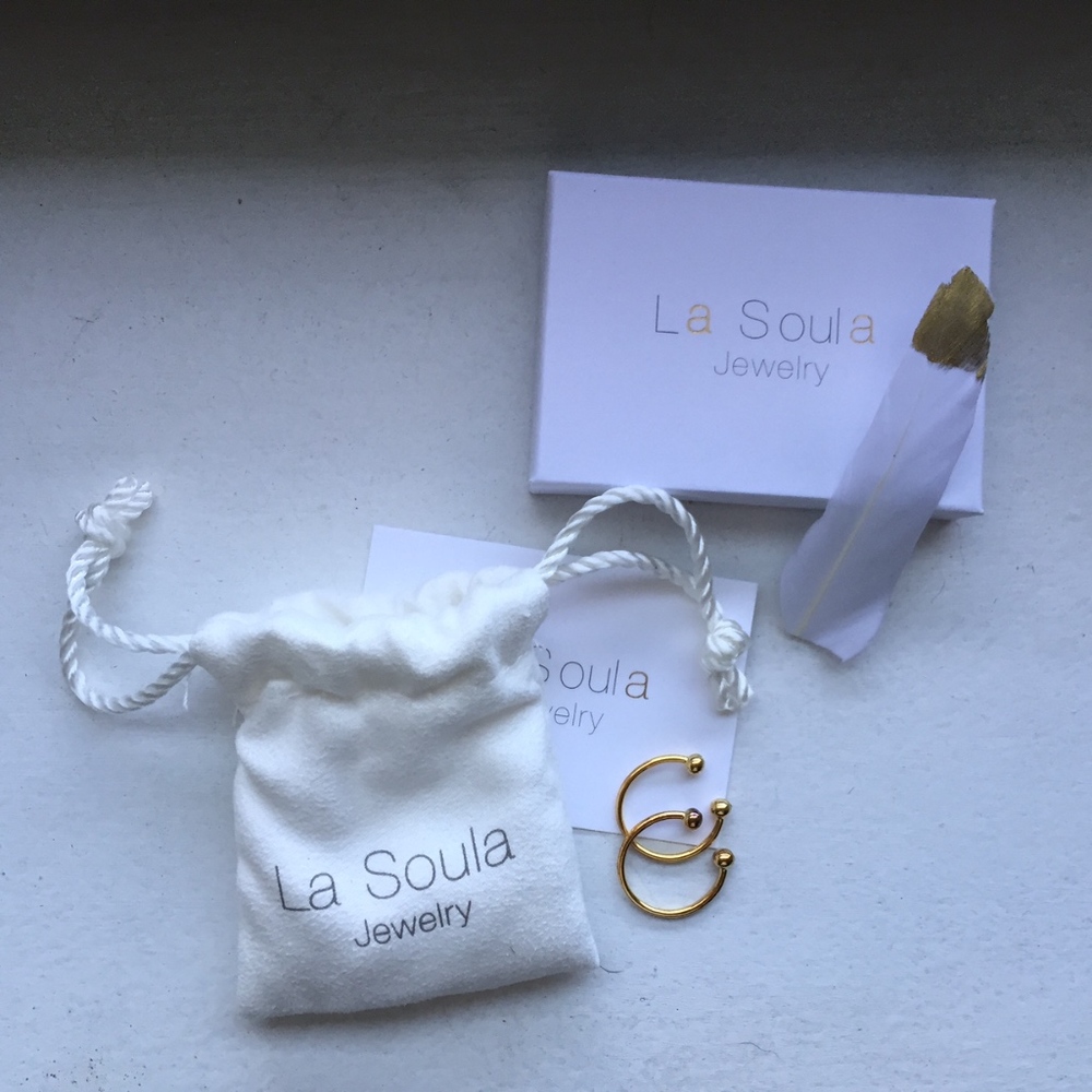 LA SOULA  TWO-DIAMOND RING SET