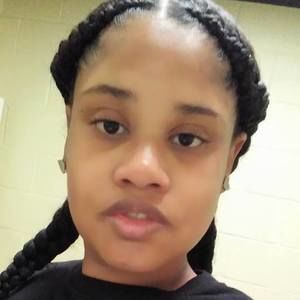 Meet your Posher, Ixel