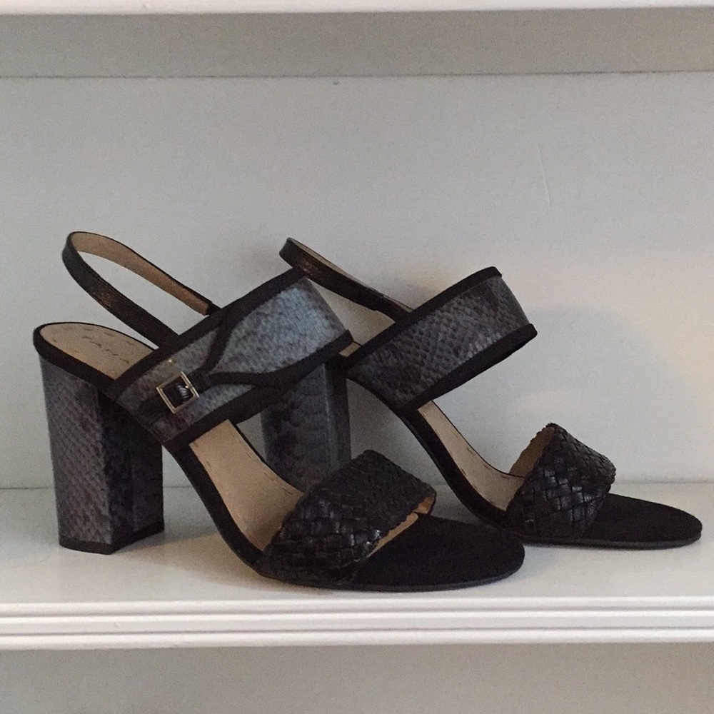 Tahari Chunky Heel Snakeskin Heels Pumps