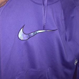 Nike therma dri fit sweatshirt