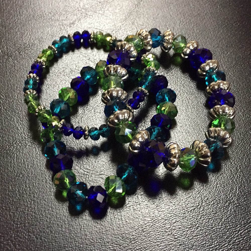 3 Beaded elastic bracelets