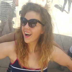 Meet your Posher, Laura